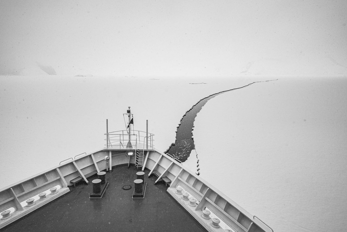返航 · 德雷克海峡